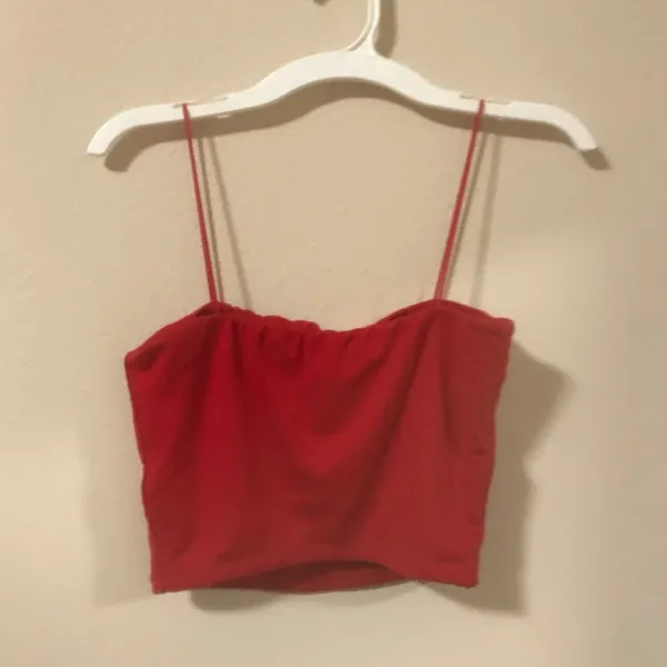 Windsor RED TOPS Like New Red Cropped Tops Gorgeous worn just once. - Image 2