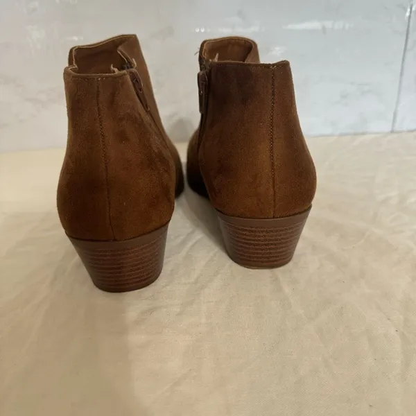 NWOT AQUAPILLAR Booties- size 8 - Run Large Fit Like Size 9‎ - Image 2
