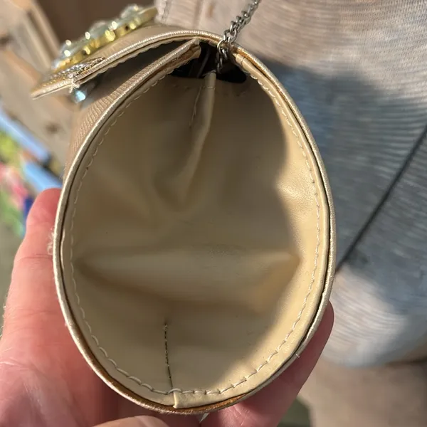 Vintage Cream Clutch with Gold magnetic closure chain strap evening bag - Image 5