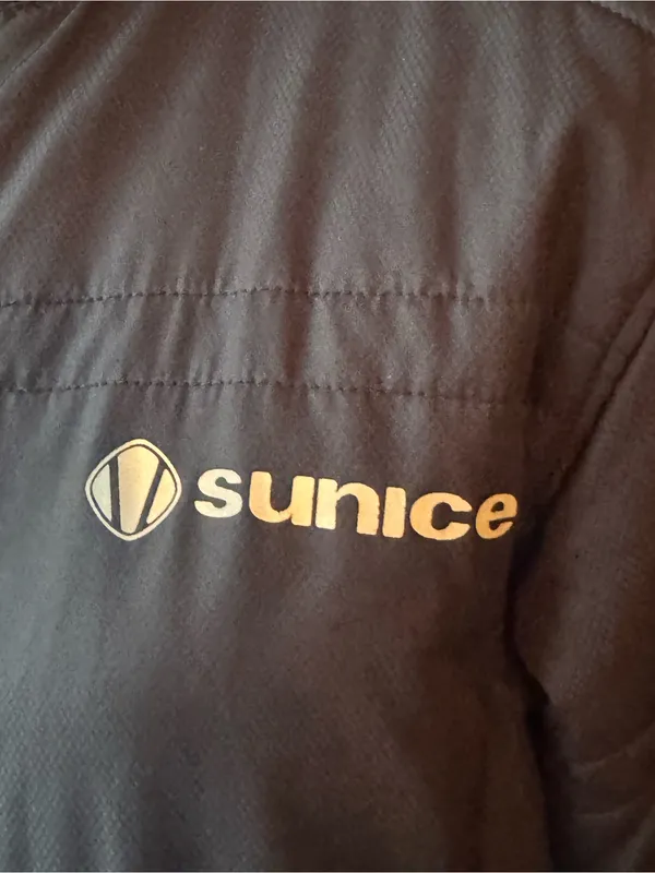 Sunice womens Black Quilted Insulated Full-Zip Puffer Jacket medium - Image 2