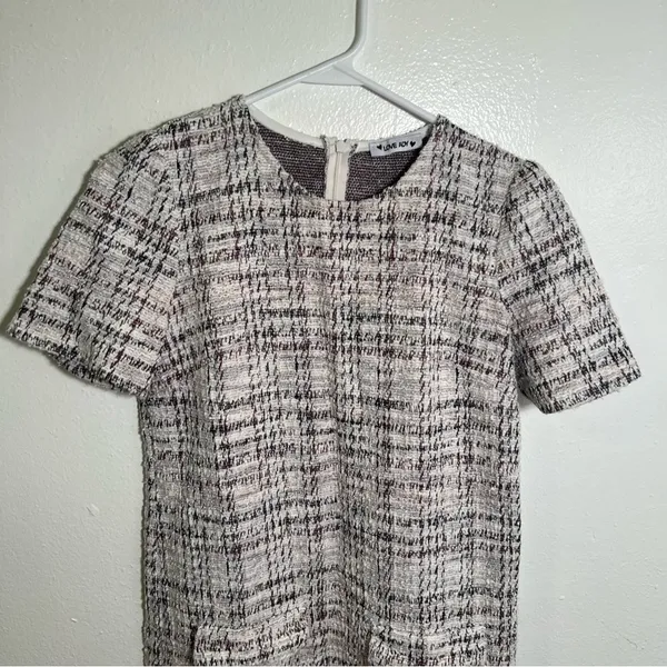 Love Ady Women's Boucle Tweed Shift Dress White Maroon Black Metallic Short Slv - Image 2