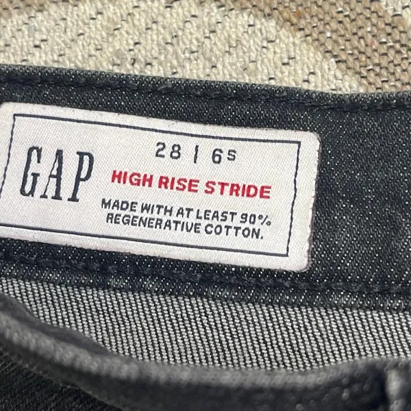 GAP High Rise Stride Fast Stride Black Cuffed Jeans Women’s Size 6 Short - Image 4
