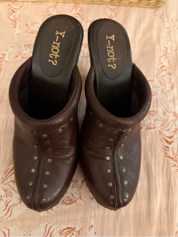 American Vintage Vintage Y2K Women's Brown Studded Leather Mule Heels Clogs Boho Festival 2000s - Image 3
