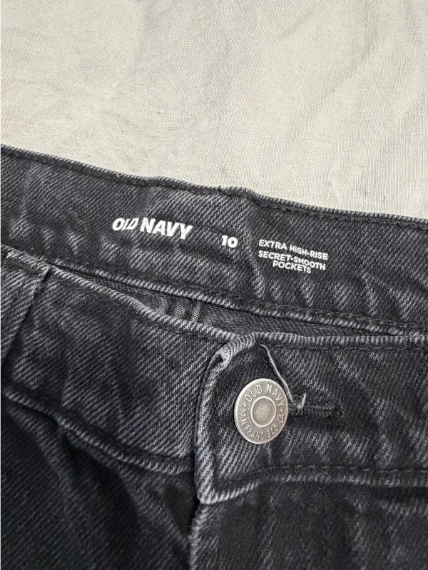 Old Navy Wide-Leg Jeans - Image 2