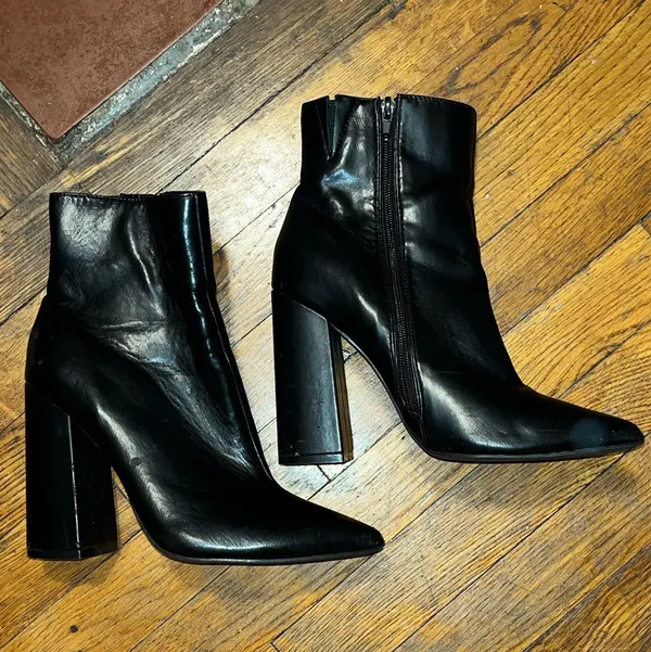 4.5” Heel Boots Black Size 8 - Image 2