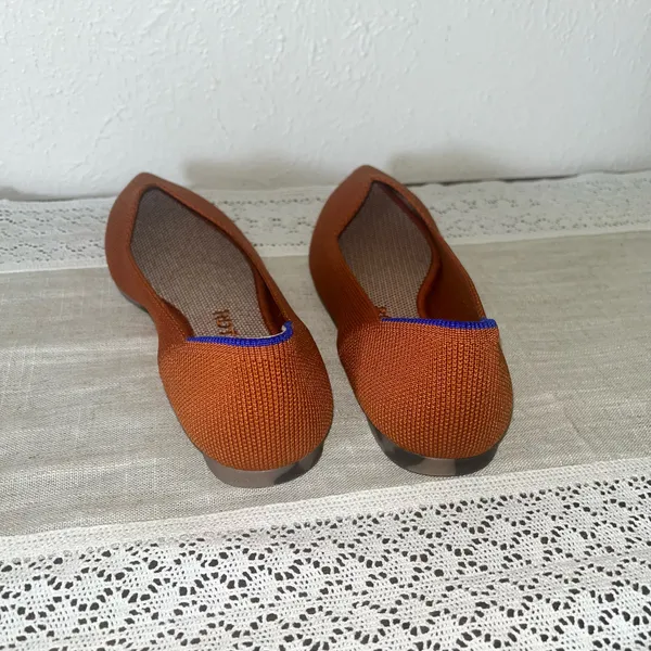 Women's Rothy's The Point Ballet Flat in Burnt Orange Rust Brown Size 5 - Image 4