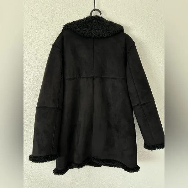 Aritzia wilfred free black catrina sherpa button down sz XS - Image 7
