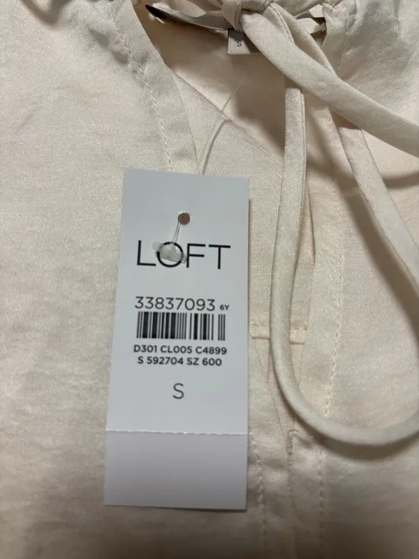 LOFT Women's Cream Ruffle Neck Tie Long Sleeve Blouse Size S CottageCore - Image 7