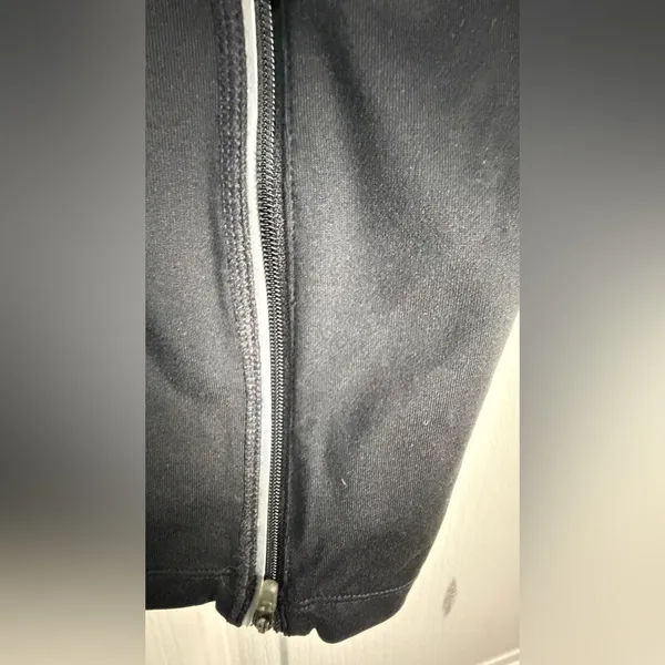 Nike Black Dri Fit Athletic Pants with Small Silver Swoosh, Size XL - Image 5