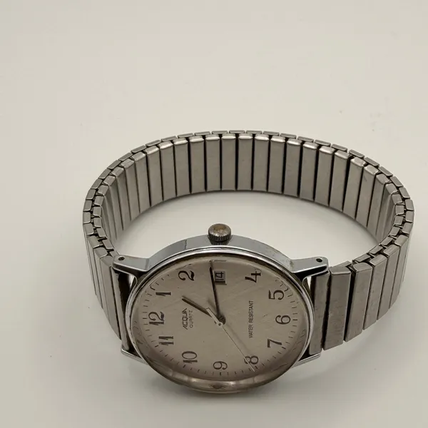 Vintage Timex Acqua Quartz Watch - Expansion Band, Date Working New Battery - Image 3