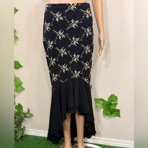 Cache Black High-Low Embroidered Floral Mermaid Skirt - Image 4