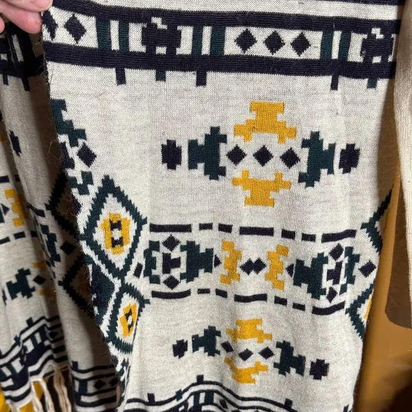 Skies Are Blue Cream Aztec Tribal Fringe Long Cardigan Sweater Size Medium - Image 7