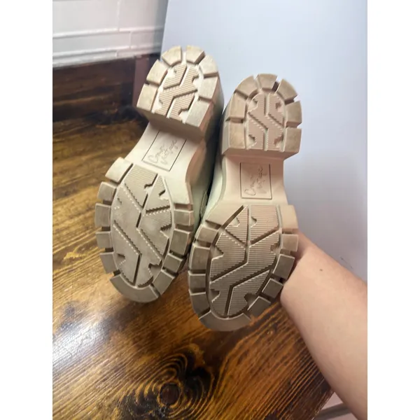 Crown Vintage Tan Heeled Loafers‎ Size 6 - Image 8