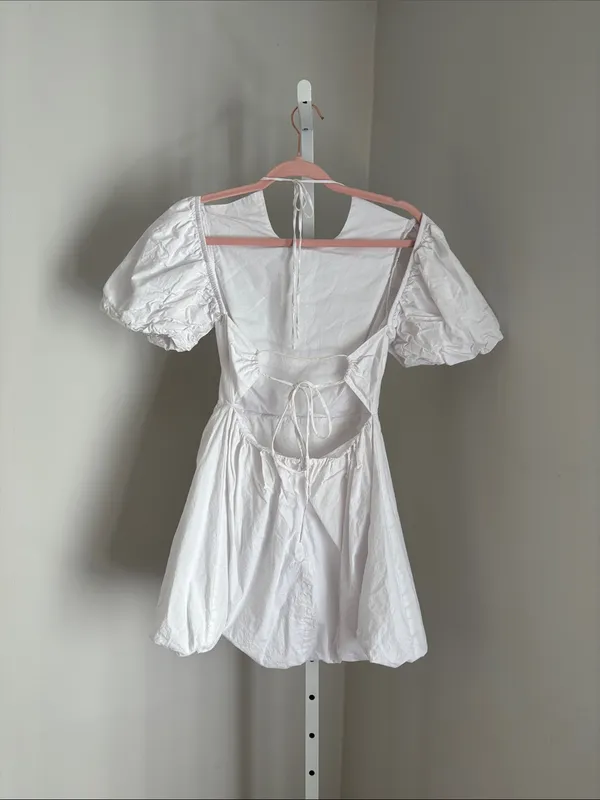 Glamorous Puff-Sleeve Mini Dress White Open Back Lace Up Skater Dress White Sz 4 - Image 6