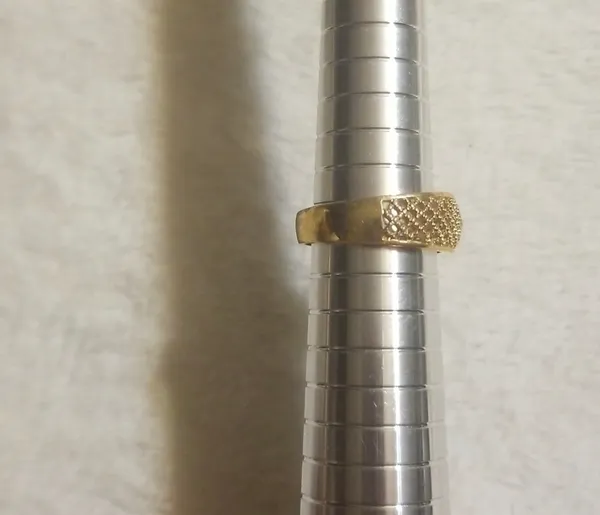Vintage Avon Band Ring Gold Size 8 - Image 4
