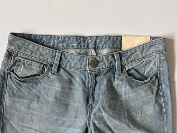 LOFT Modern Slim Jeans Size 12 Light Wash Straight Leg Y2K Denim - Image 2