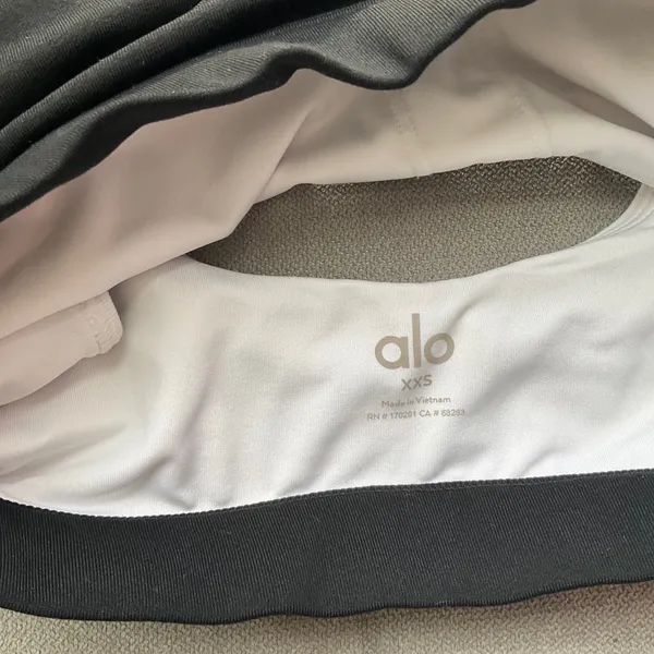 Alo Yoga Airbrush Double Up Bra Black/White XXS - Image 3