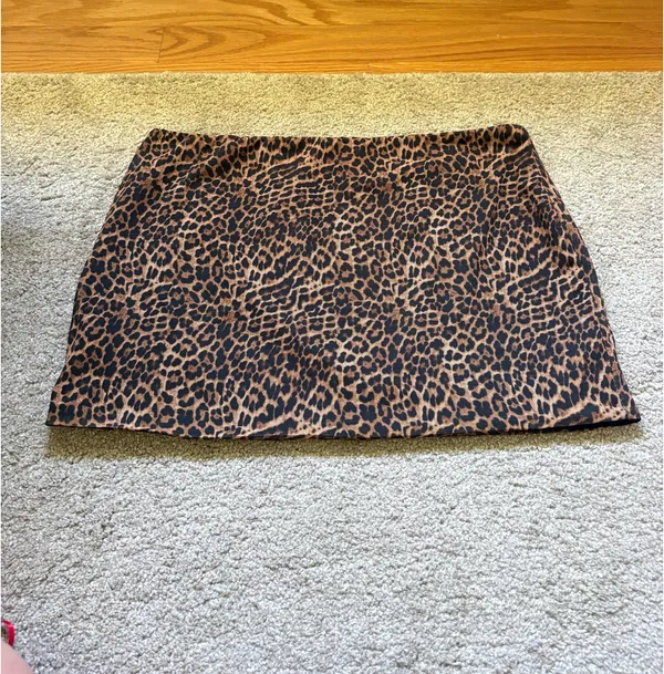 Edikted Mini Skirt - Image 2