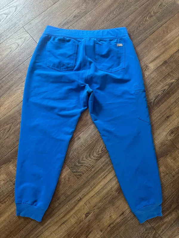 FIGS Scrub Jogger Pants - Image 4