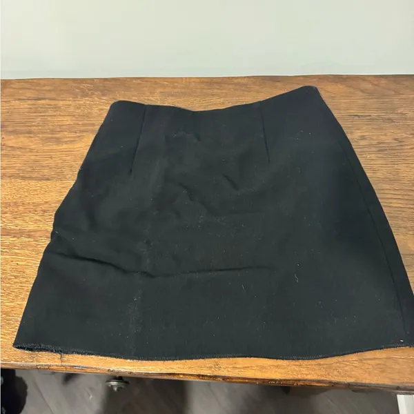 ZARA Classic Black Women's Skirt - Image 4