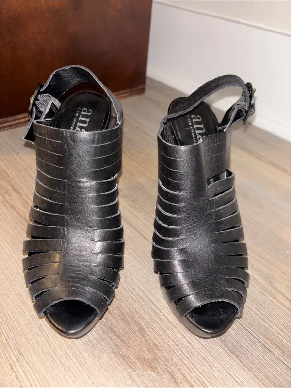 a.n.a black leather wedge open toe heels size 6 - Image 3