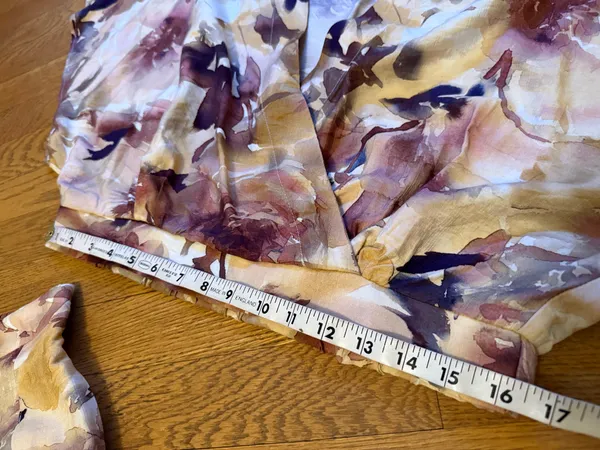 NWOT Floral Wrap top and matching palazo pants in Cream and Mauve - Image 5