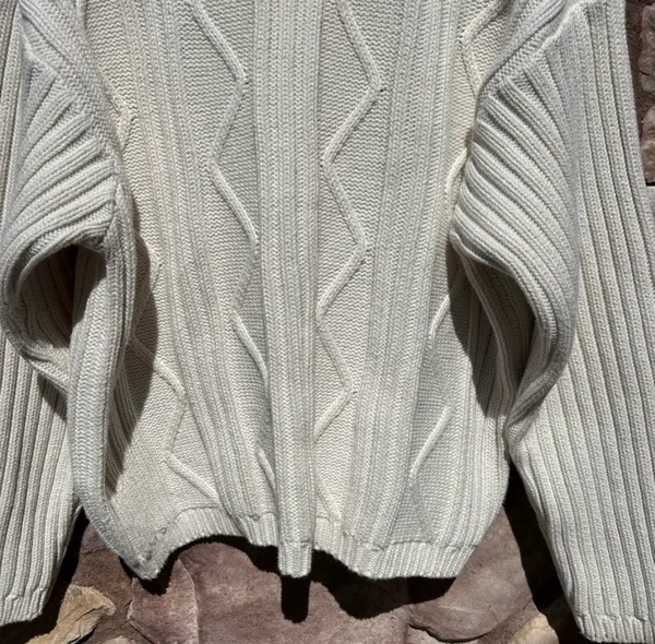 Club Monaco Women’s Sweater Heavy Cable Knit Fisherman Beige Size Large - Image 3