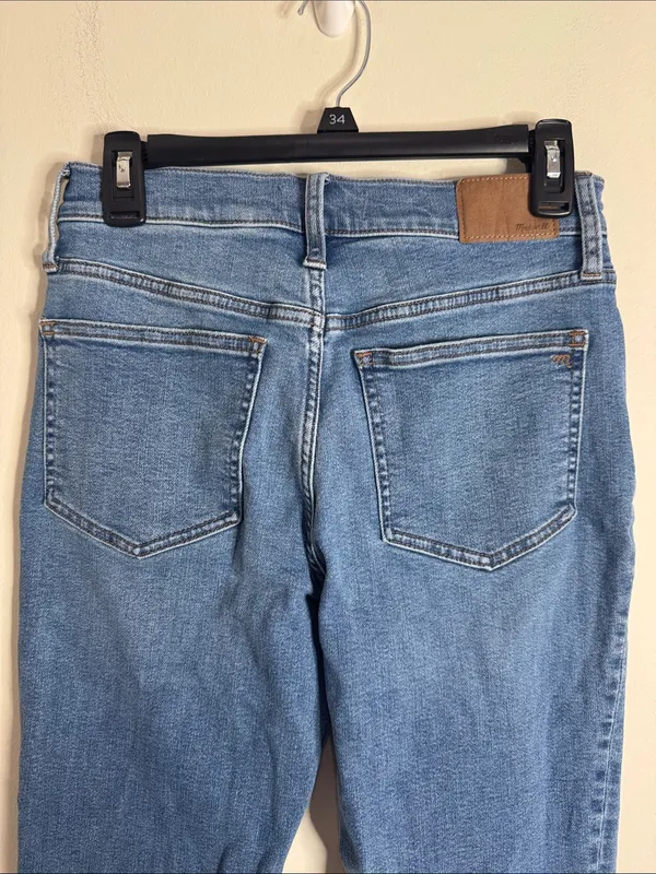 Madewell The Mid-Rise Perfect Vintage Jean Medium Blue Wash size 26 - Image 4