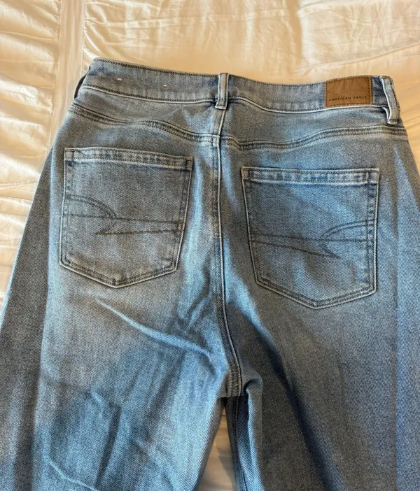 Outfitters Jeans - Image 5
