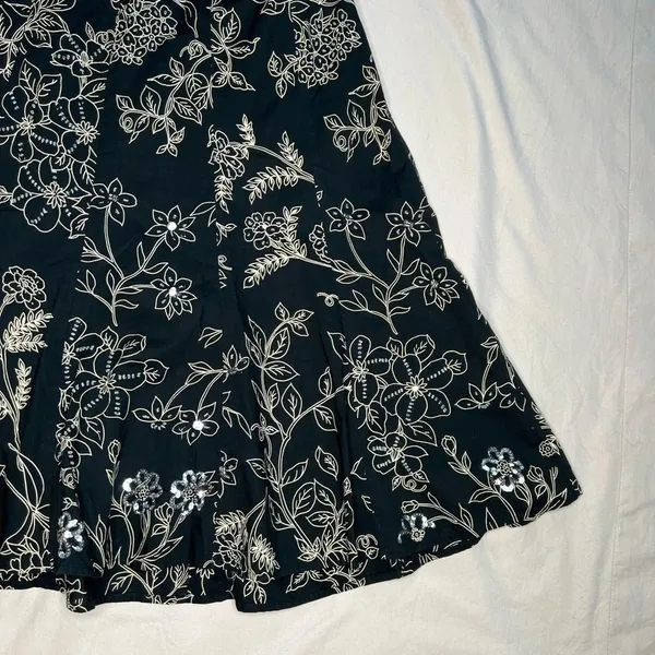 Ann Taylor LOFT Black Floral Sequins A-Line Skirt Size 4 Knee Length - Image 4