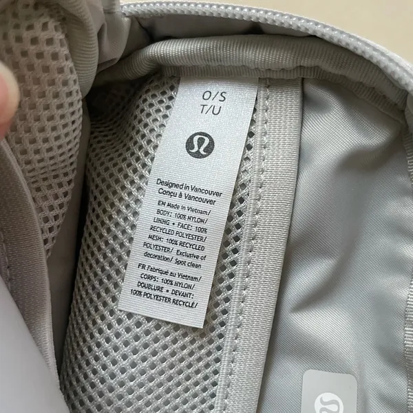 Lululemon Everywhere Belt Bag Ripstop - Silver Drop - Image 9