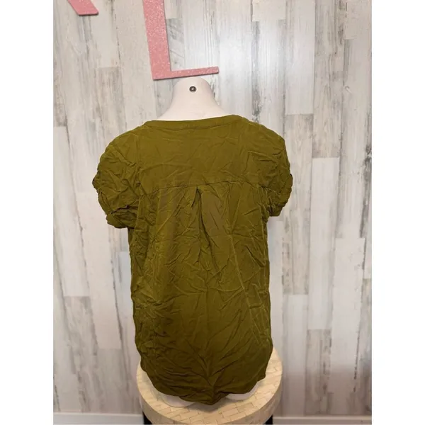 Rose & Olive green blouse size XL - Image 2