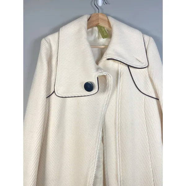 Wool Blend Cream Coat Asymmetrical Zip Front Black Trim Elegant Luxury Sz‎ Large - Image 2