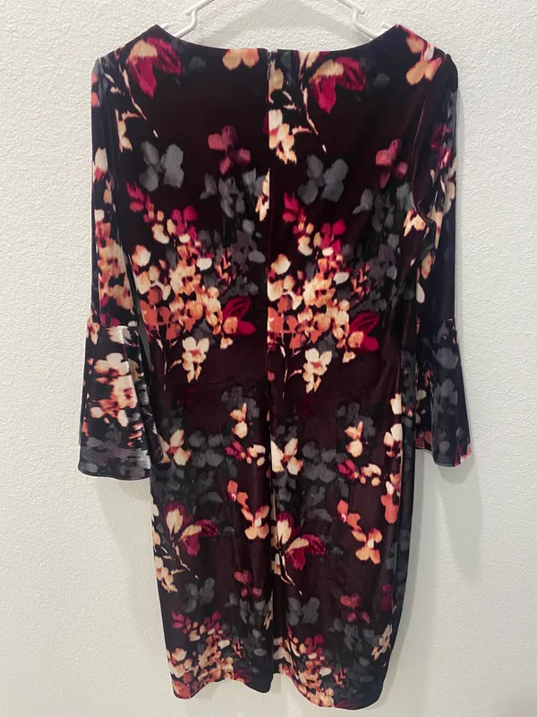 Calvin Klein Velvet Floral Dress Size 4 - Image 9