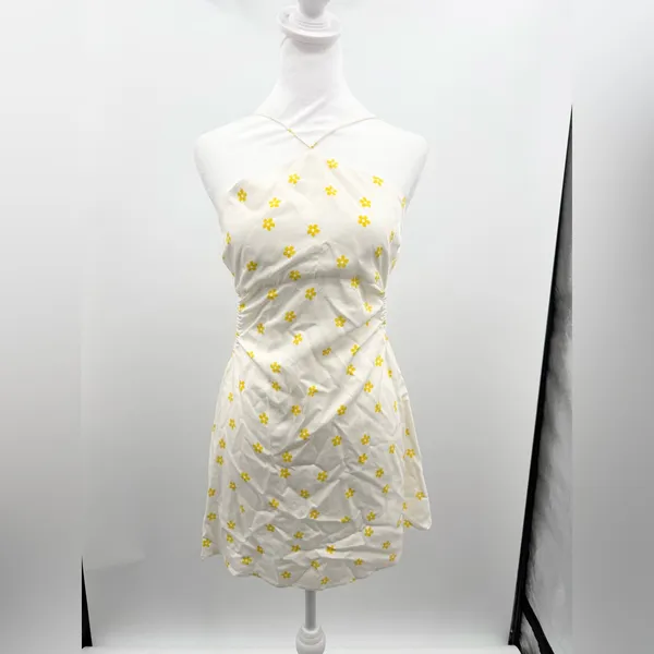 For‎ Love And Lemons NWT White/Yellow Flowers Kyra Mini Dress Size Medium - Image 2