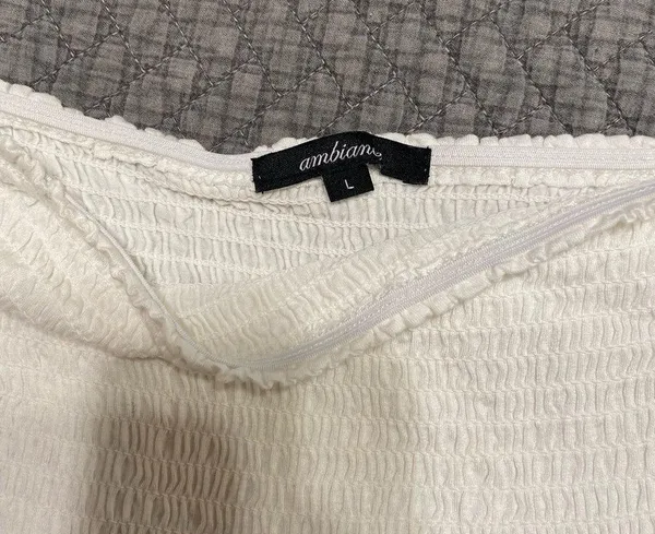 Women’s off the shoulders top Size L - Image 2