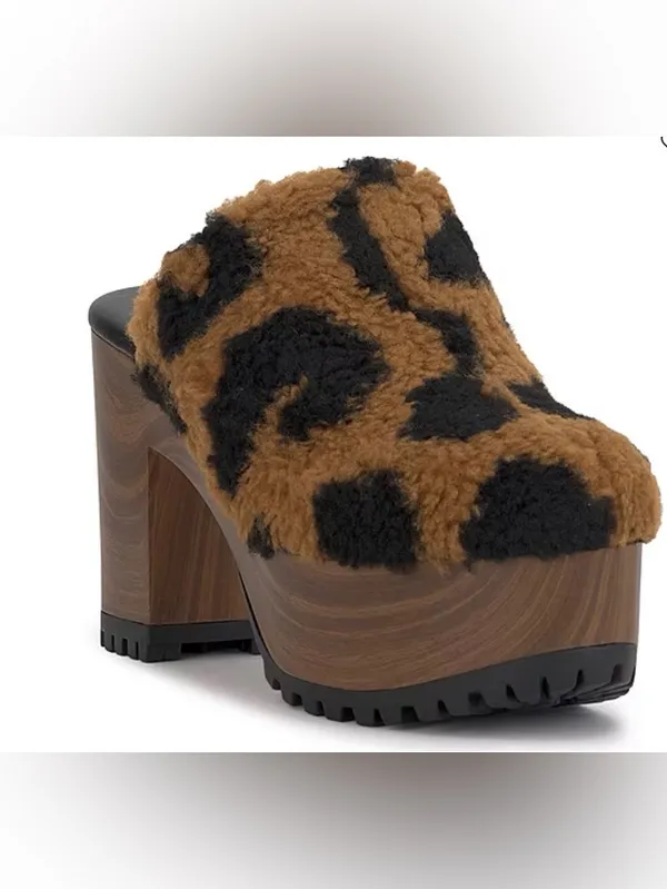 JS Size 7 Jessica Simpson Tyvah Womens Round Closed Toe Clogs. New In Box - Image 2