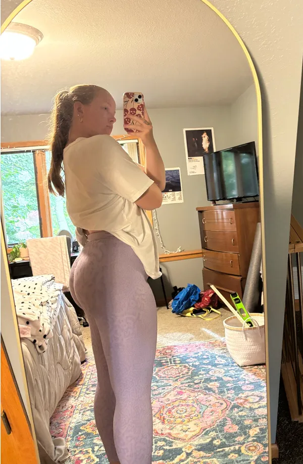 Gymshark Purple Leggings - Image 3