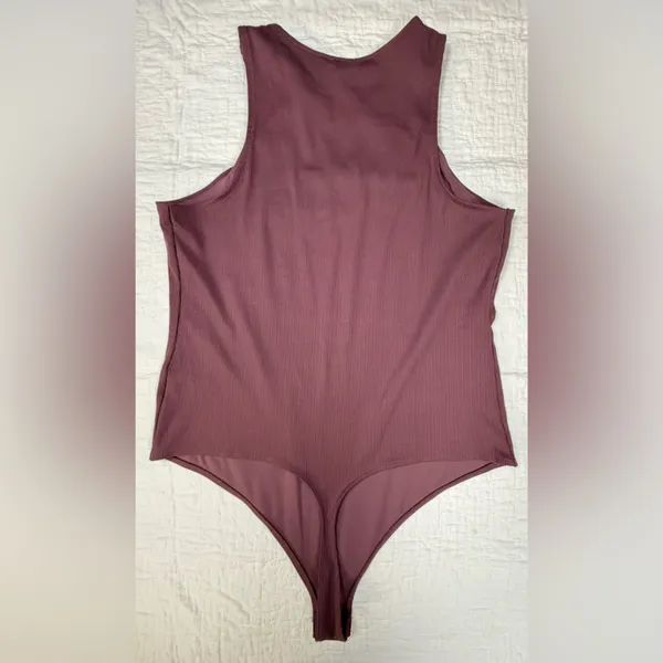 Express Mauve Ribbed Tank Bodysuit - Image 5