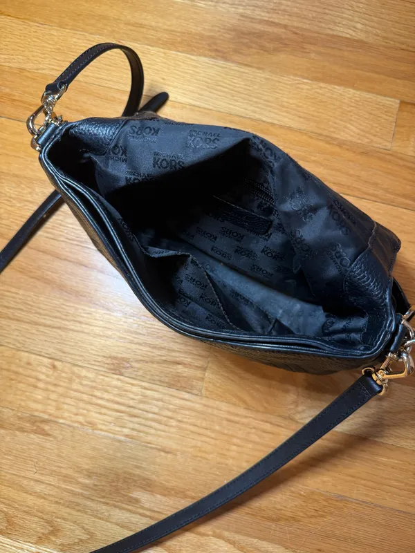 Michael Kors Aria Studded Medium Convertible Shoulder Black - Image 9