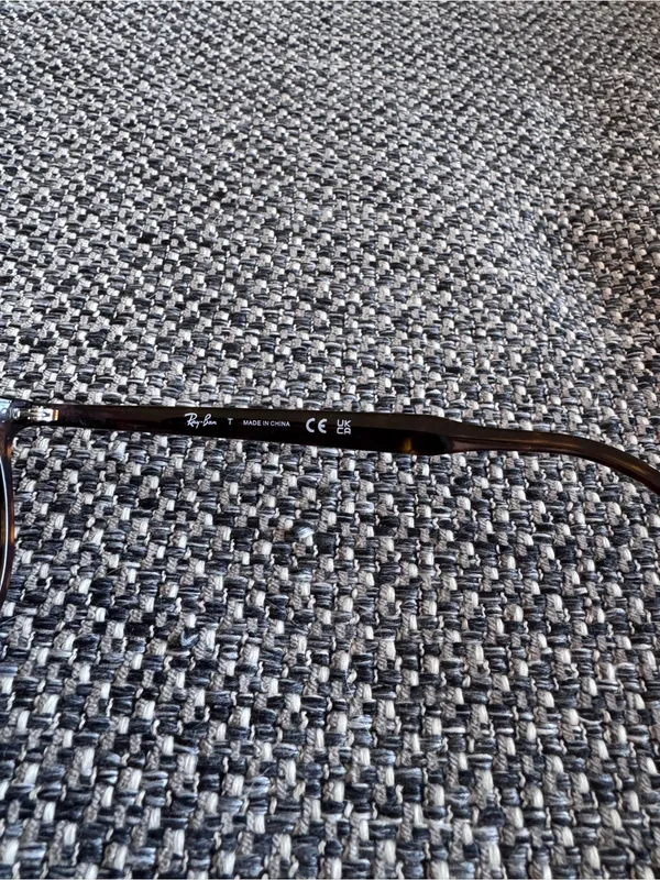 Ray-Ban Tortoise Frame Sunglasses with Brown Lenses NWT - Image 8