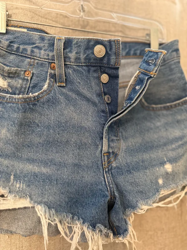 Levi’s 501 High Rise Distressed Shorts | 27 - Image 4