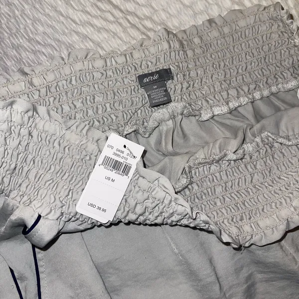 NWT Aerie Light Gray Ruffled Pants Size Medium - Image 5