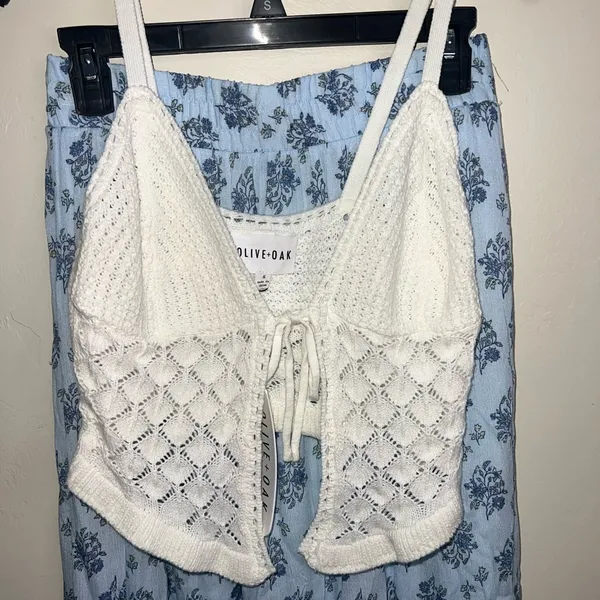 Olive & Oak White Crochet Tie-Front Crop Top‎ and maxi skirt set small - Image 2