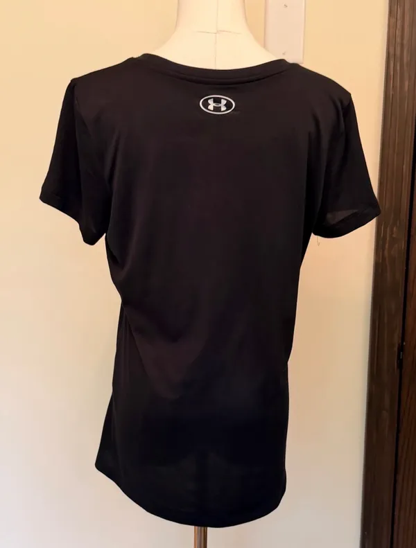 Under Armour heat gear black short sleeve loose fit top - Image 4