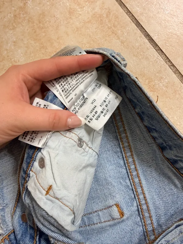 Levi’s 501 Denim Shorts - Image 3