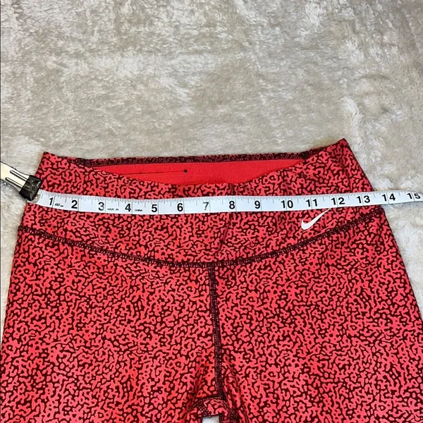 Nike Red Speckled Cropped Leggings‎ - Image 8