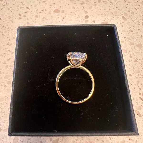 Gold Oval - Image 3