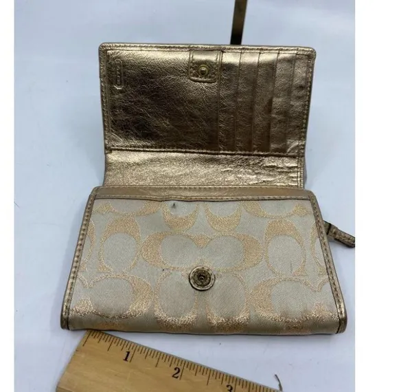 Coach Women's Gold Tan Wallet - Image 6