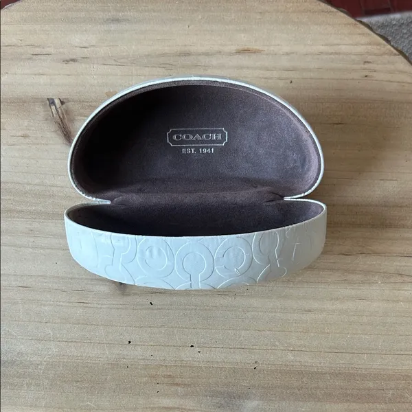 Coach White CC Logo Eyewear‎ Sunglasses Hardcover Case - Image 3